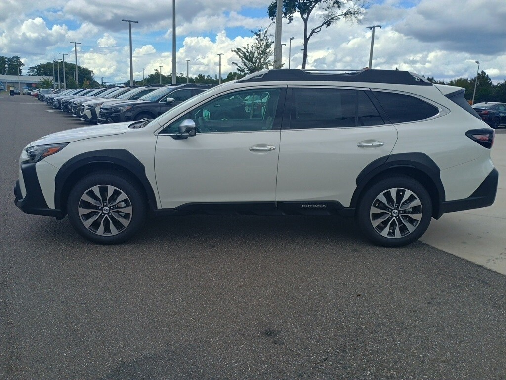 2025 Subaru Outback Touring photo 3