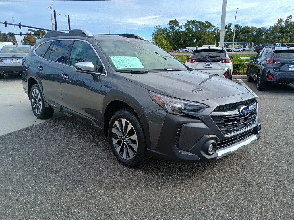 2025 Subaru Outback Touring photo 2