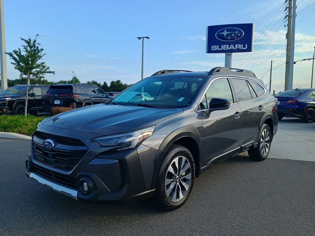 2025 Subaru Outback Limited's photo