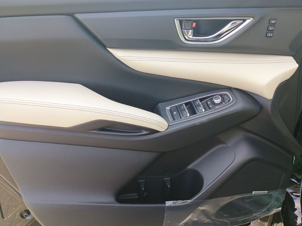 2026 Subaru Ascent Limited - Photo 8