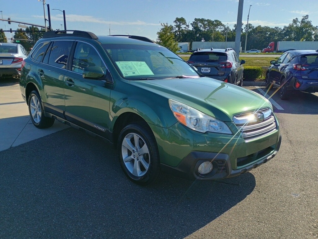 2014 Subaru Outback 2.5i Premium photo 2