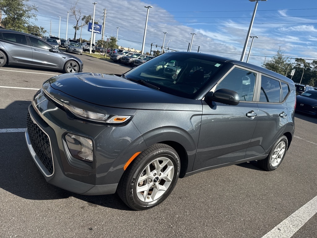 Used 2022 Kia Soul LX Hatchback