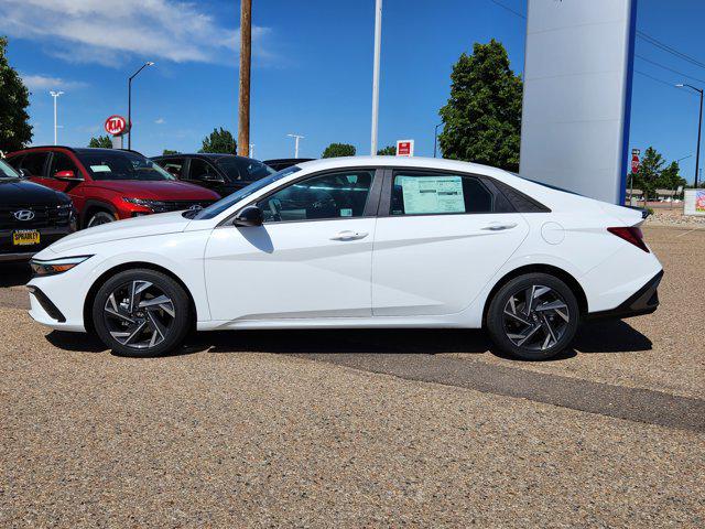 2025 Hyundai Elantra SEL Sport photo 2