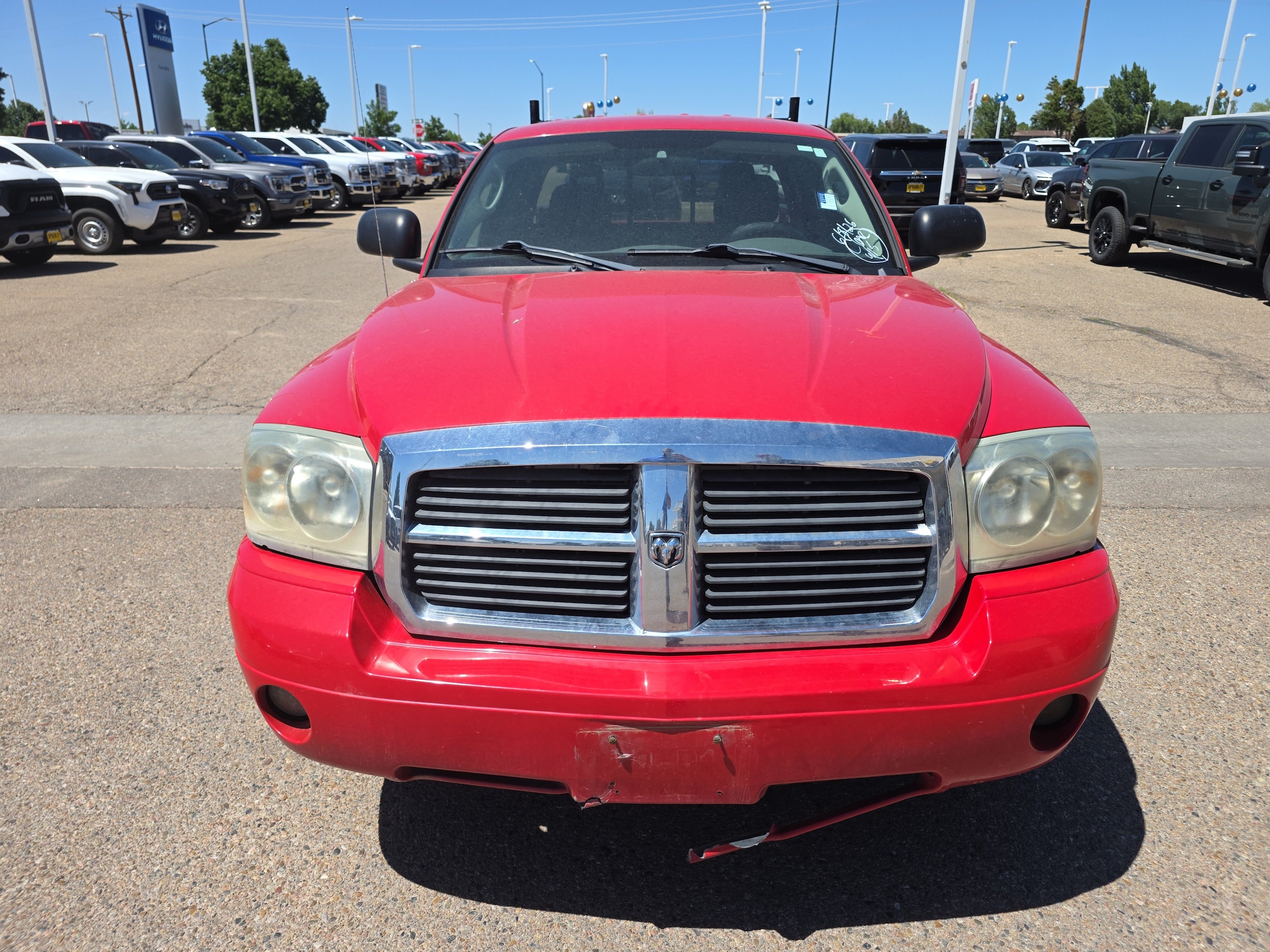 Used 2005 Dodge Dakota SLT with VIN 1D7HW42N65S104284 for sale in Pueblo, CO
