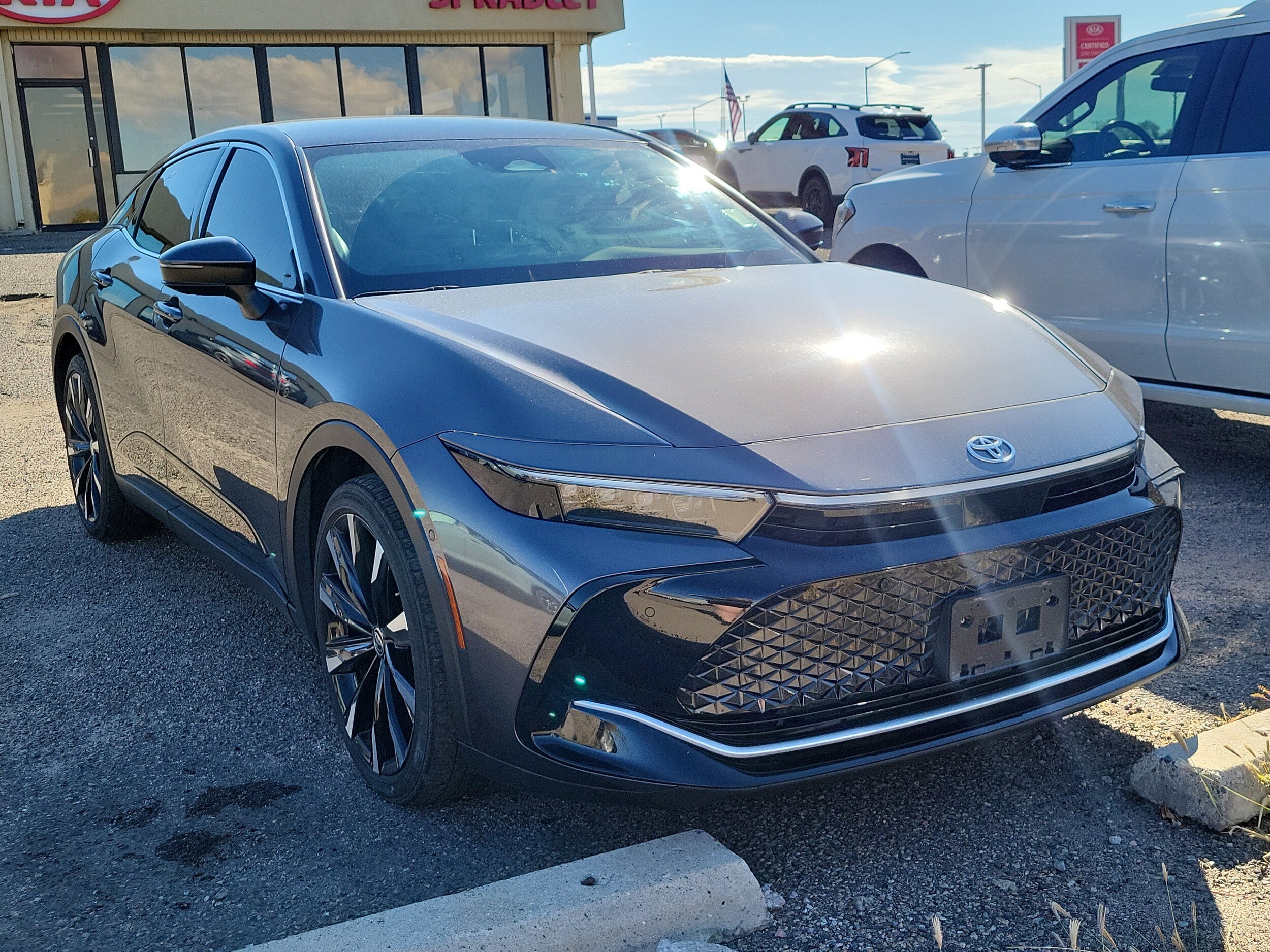 2023 Toyota Crown Platinum photo 2