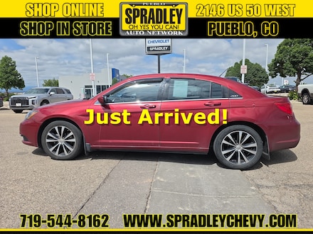 2013 Chrysler 200 Limited Sedan