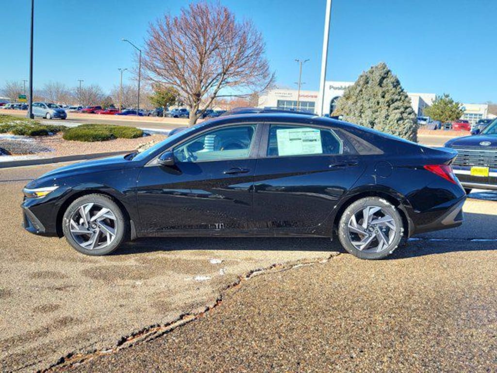 New 2025 Hyundai Elantra SEL Sport Sedan