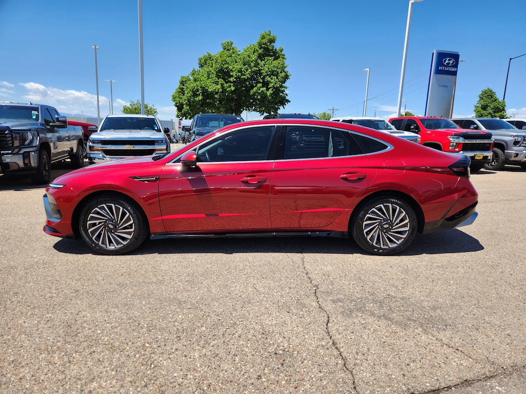 Certified 2025 Hyundai Sonata Hybrid SEL Sedan