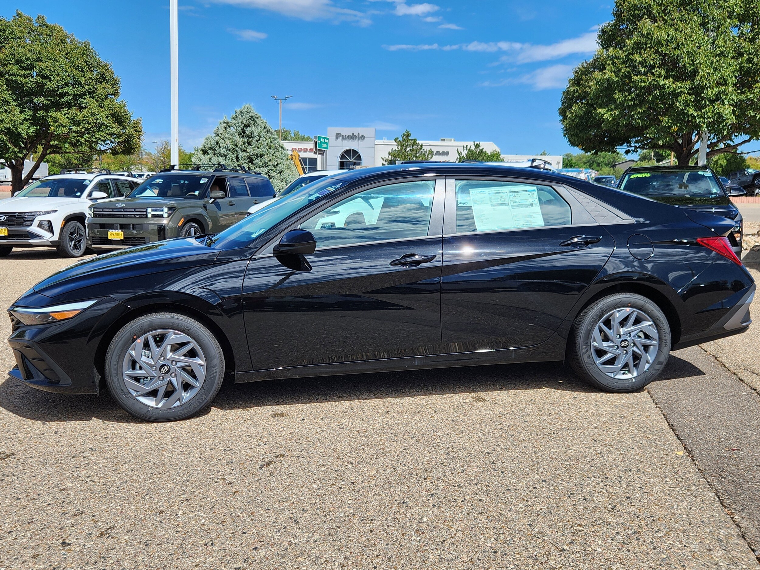 2025 Hyundai Elantra Hybrid Blue photo 2