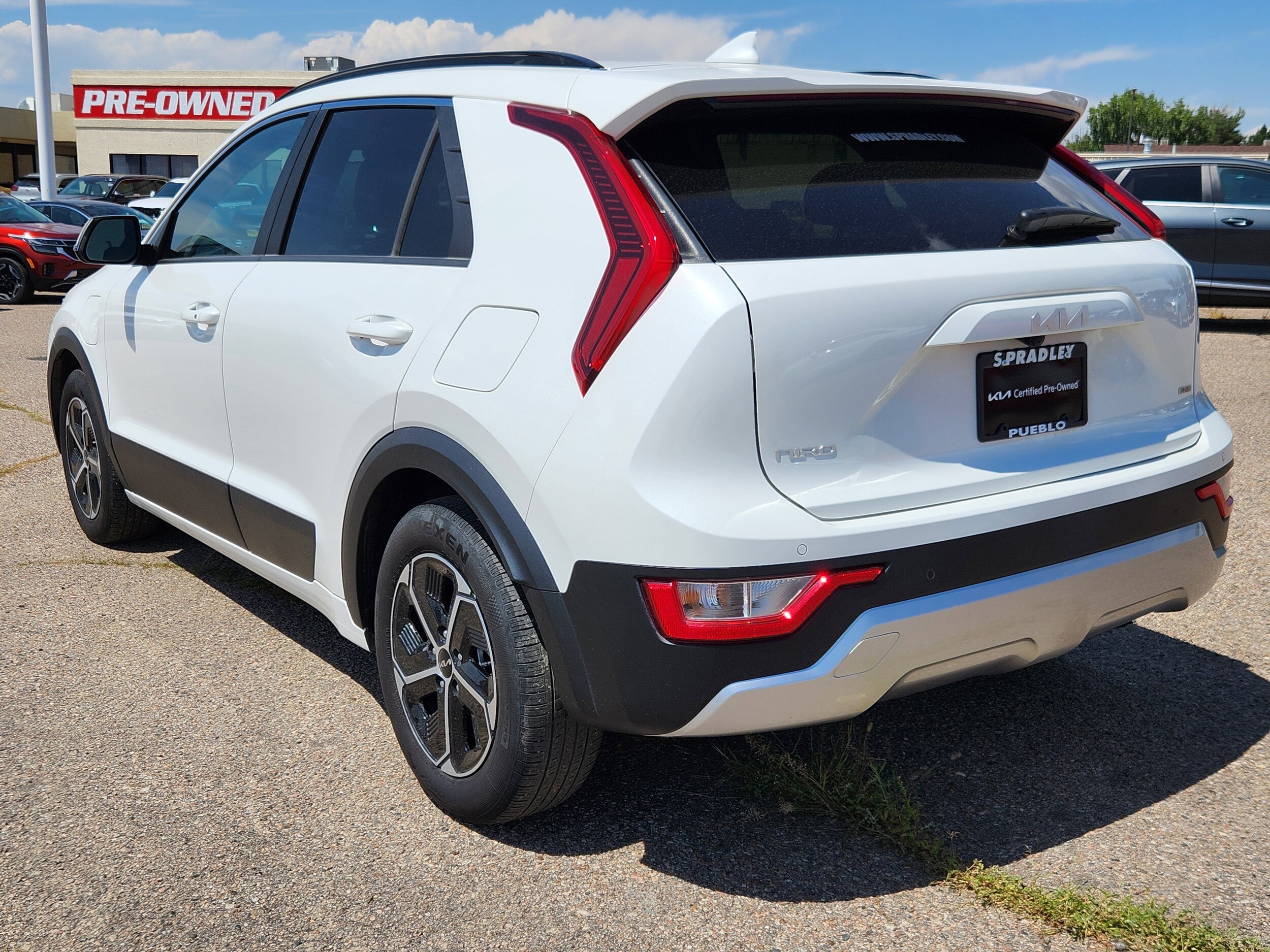 2024 Kia Niro Plug-In Hybrid EX photo 3