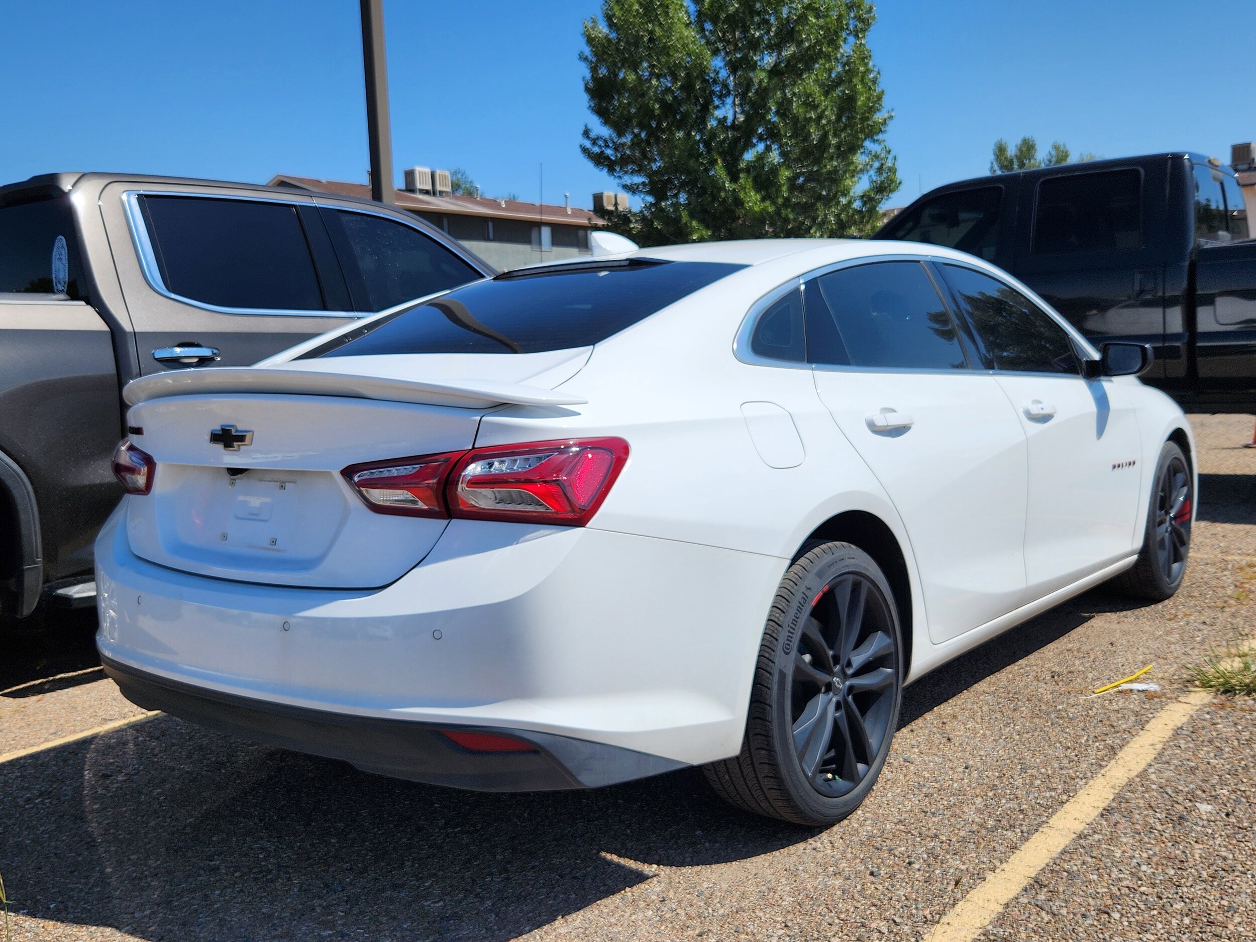 2024 Chevrolet Malibu 1LT photo 3