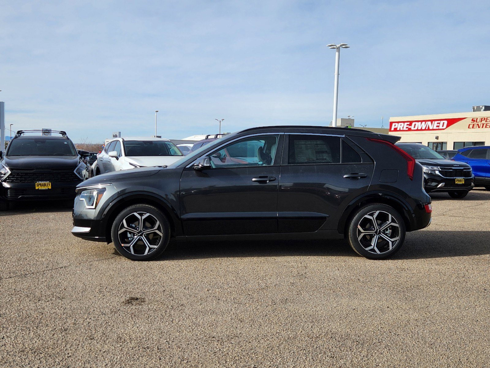 2025 Kia Niro EX Touring photo 2