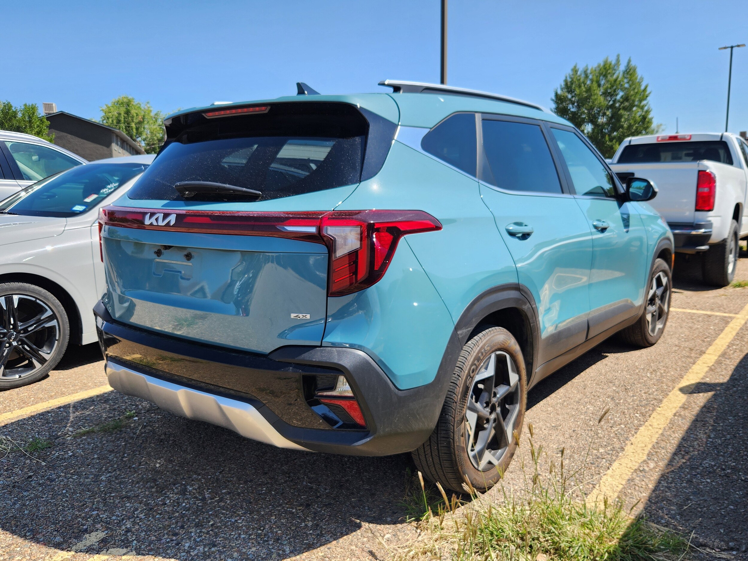 2024 Kia Seltos EX photo 4