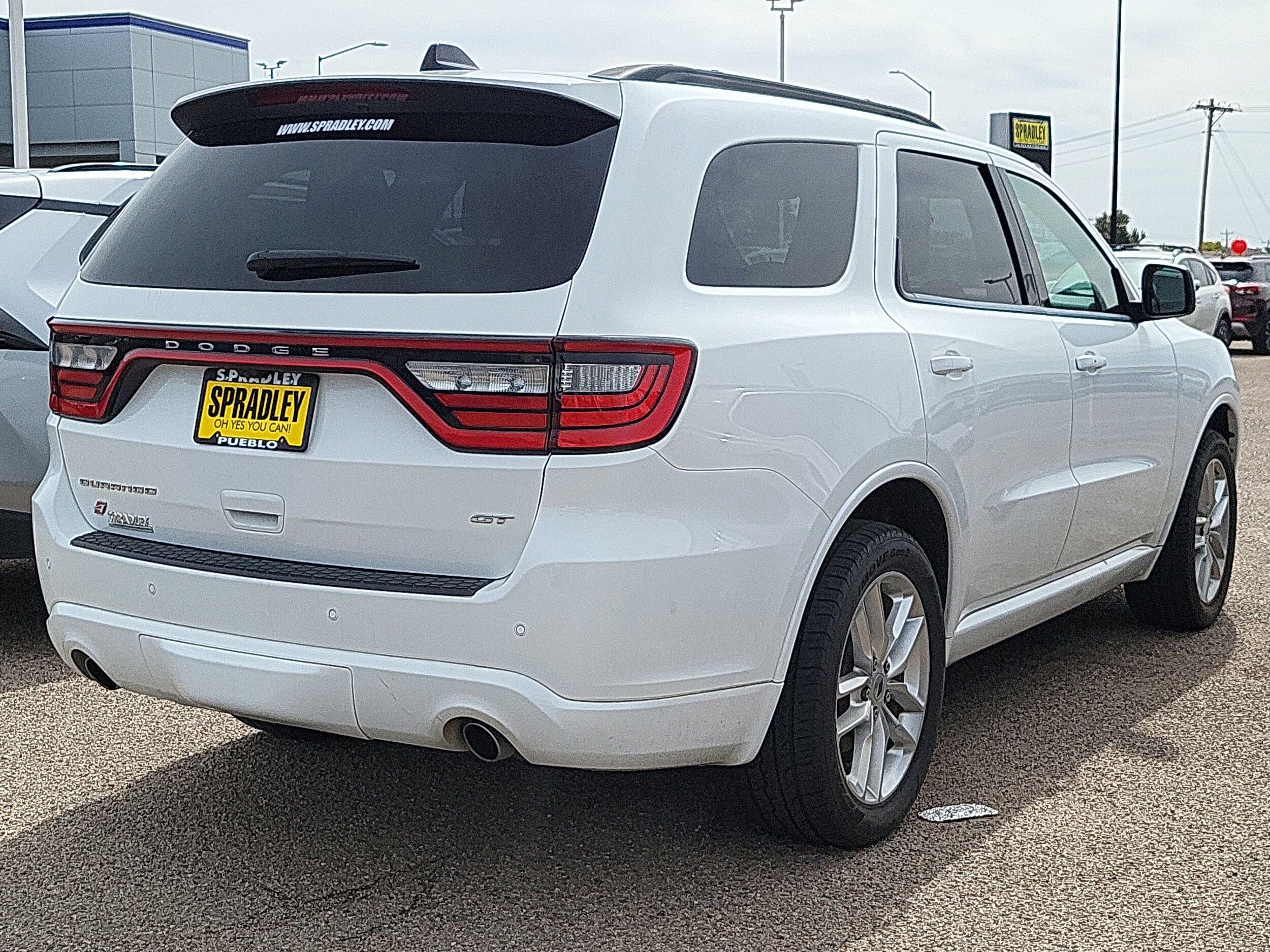 2023 Dodge Durango GT Plus photo 2