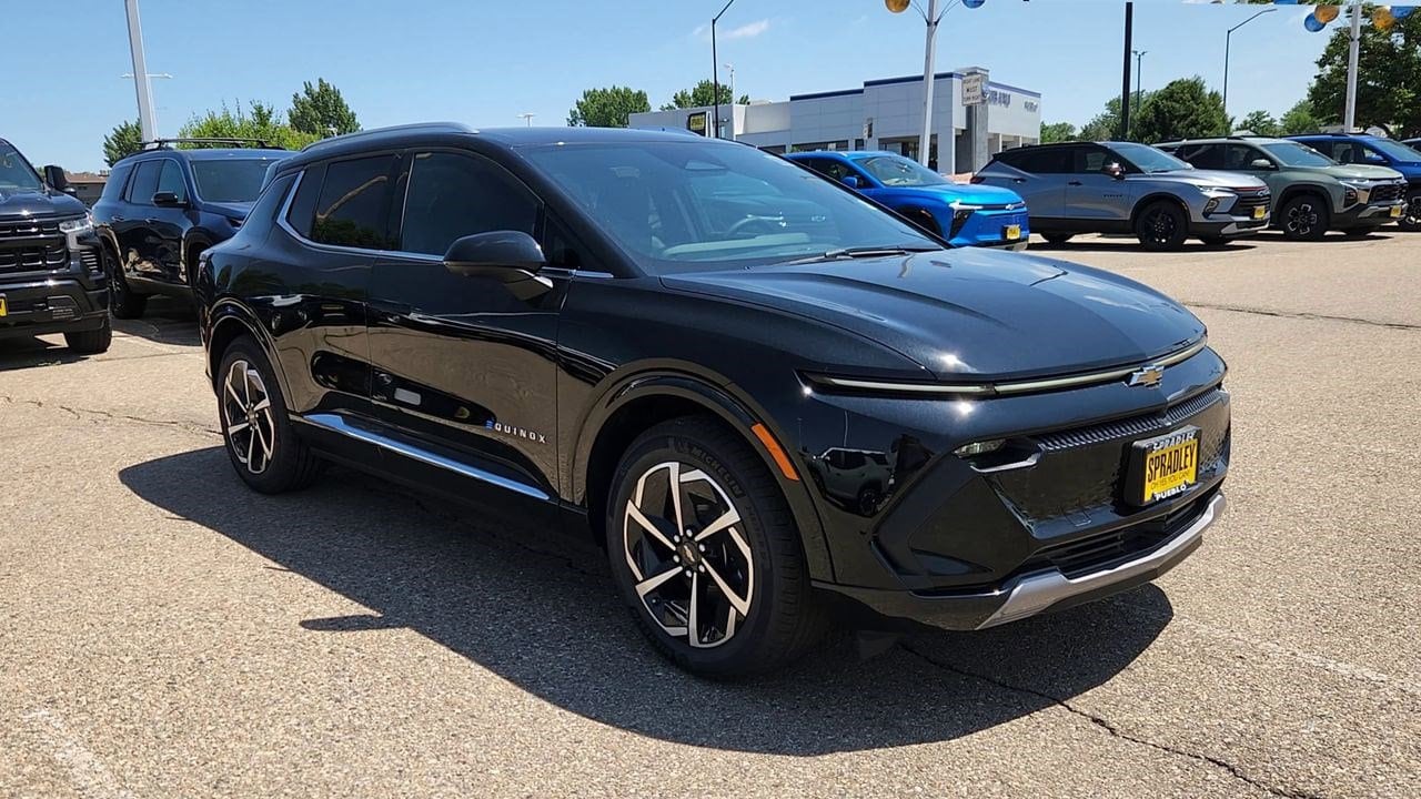 Used 2025 Chevrolet Equinox EV 1LT with VIN 3GN7DNRPXSS205182 for sale in Pueblo, CO