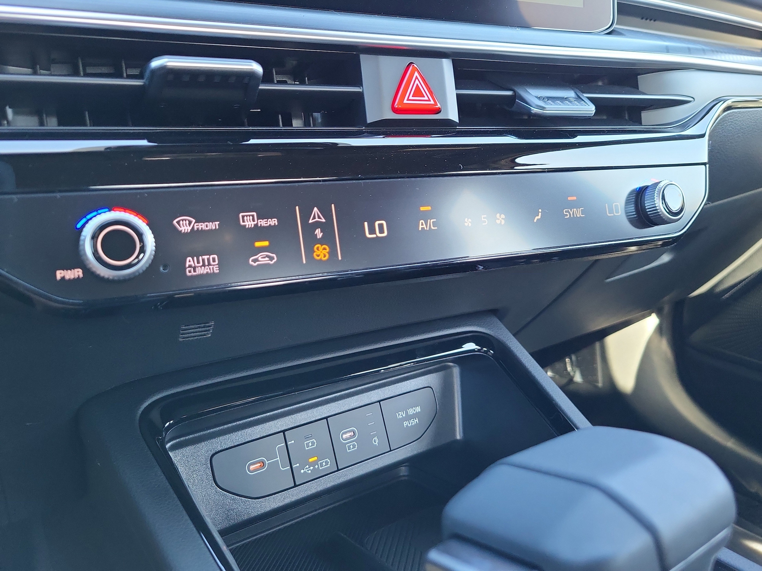 2026 Kia K5 GT-Line - Photo 20