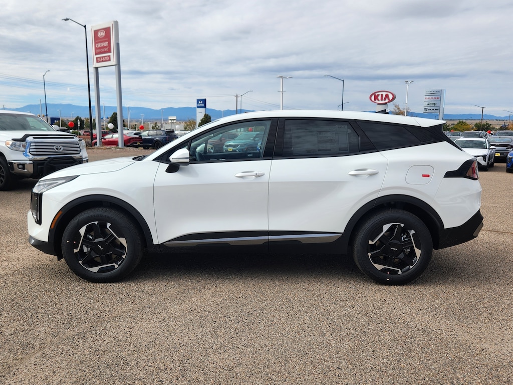 New 2026 Kia Sportage Hybrid S SUV