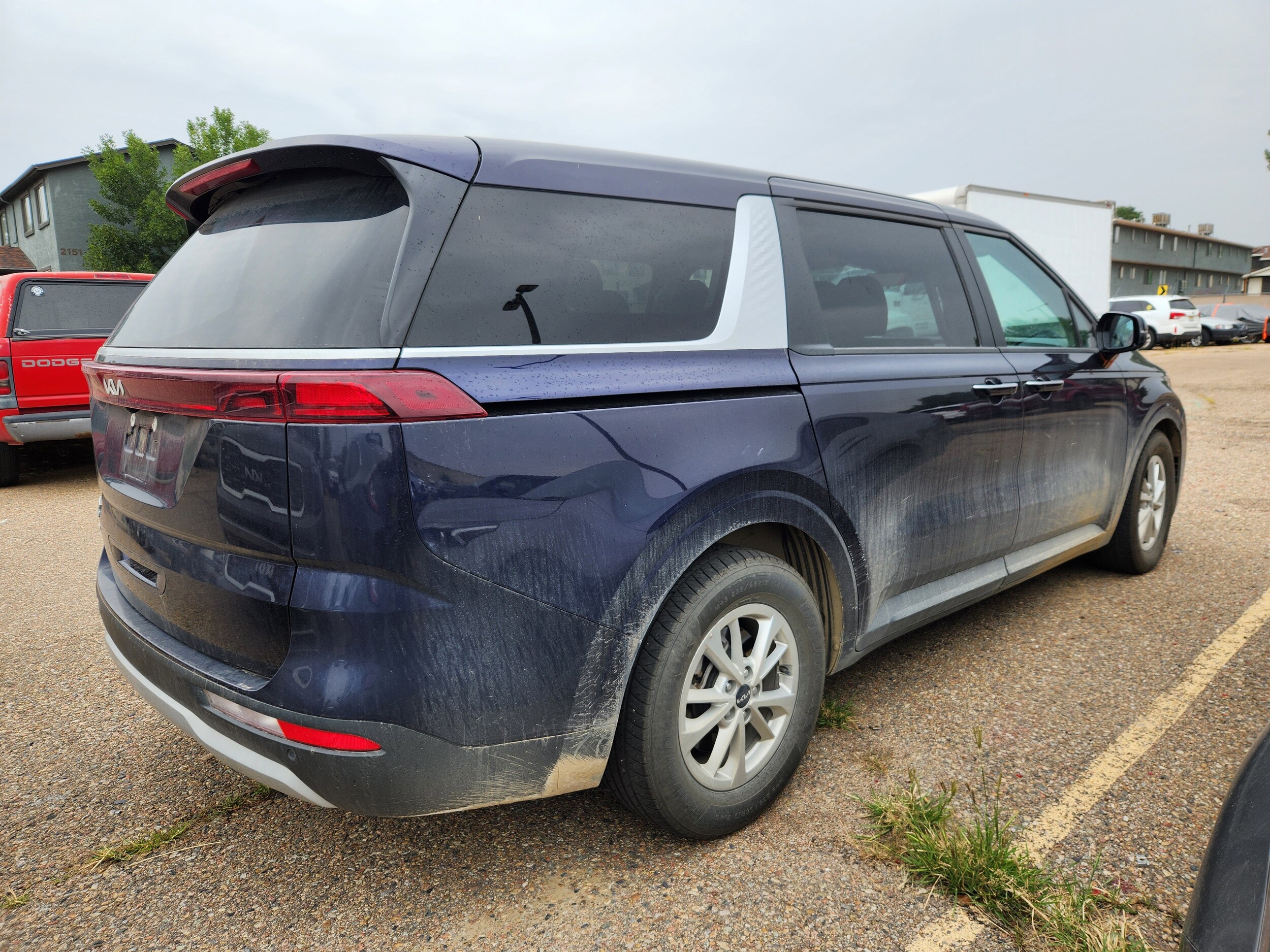 2023 Kia Carnival LX photo 4