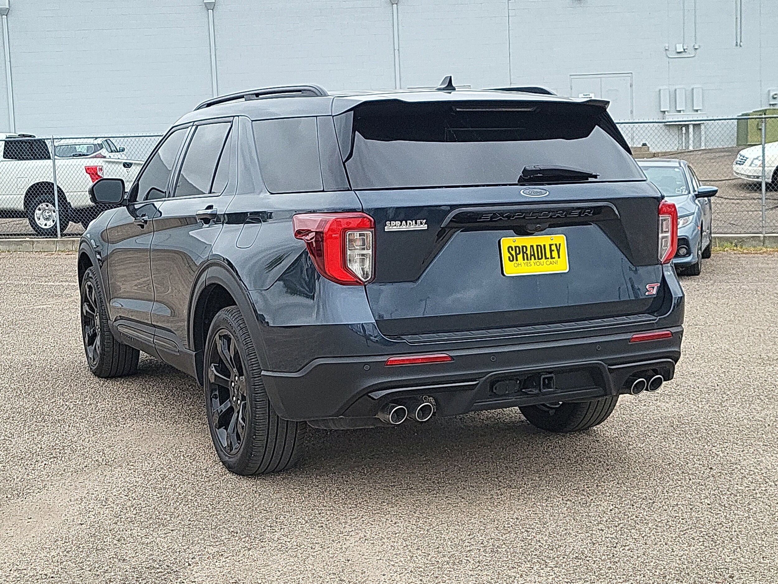 2023 Ford Explorer ST photo 3