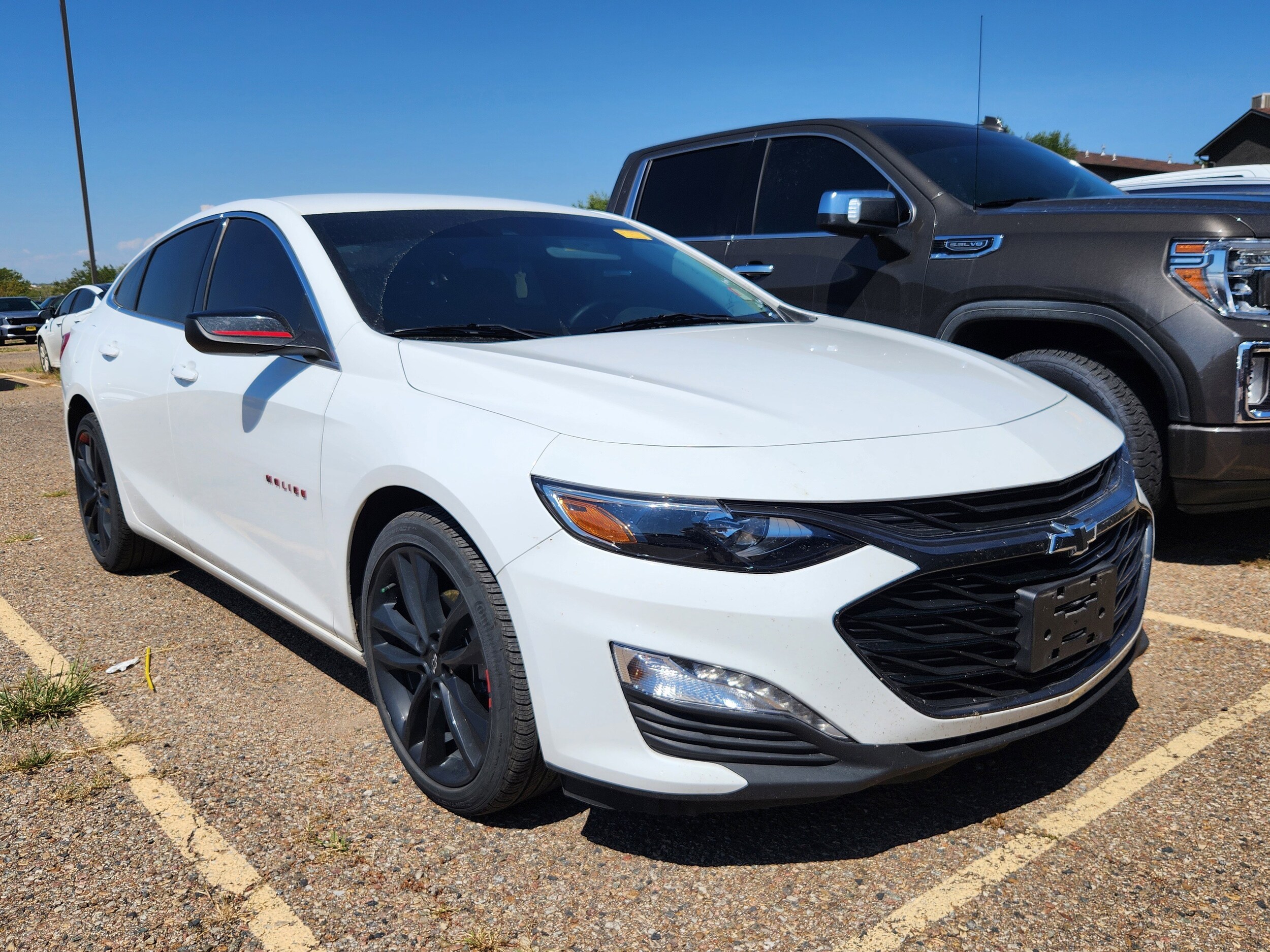 2024 Chevrolet Malibu 1LT photo 2