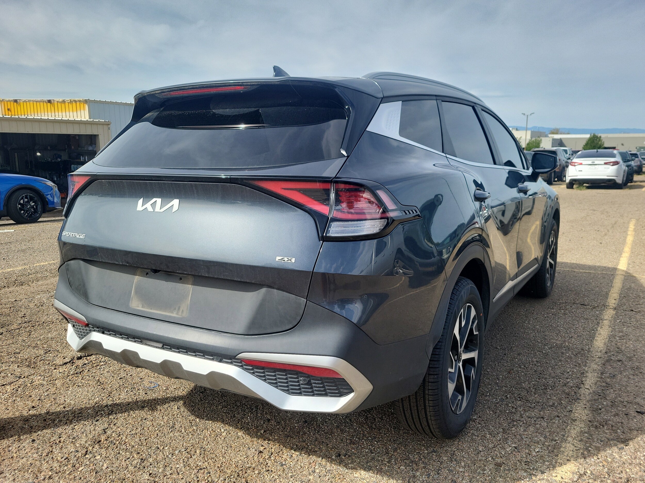 2023 Kia Sportage EX photo 4