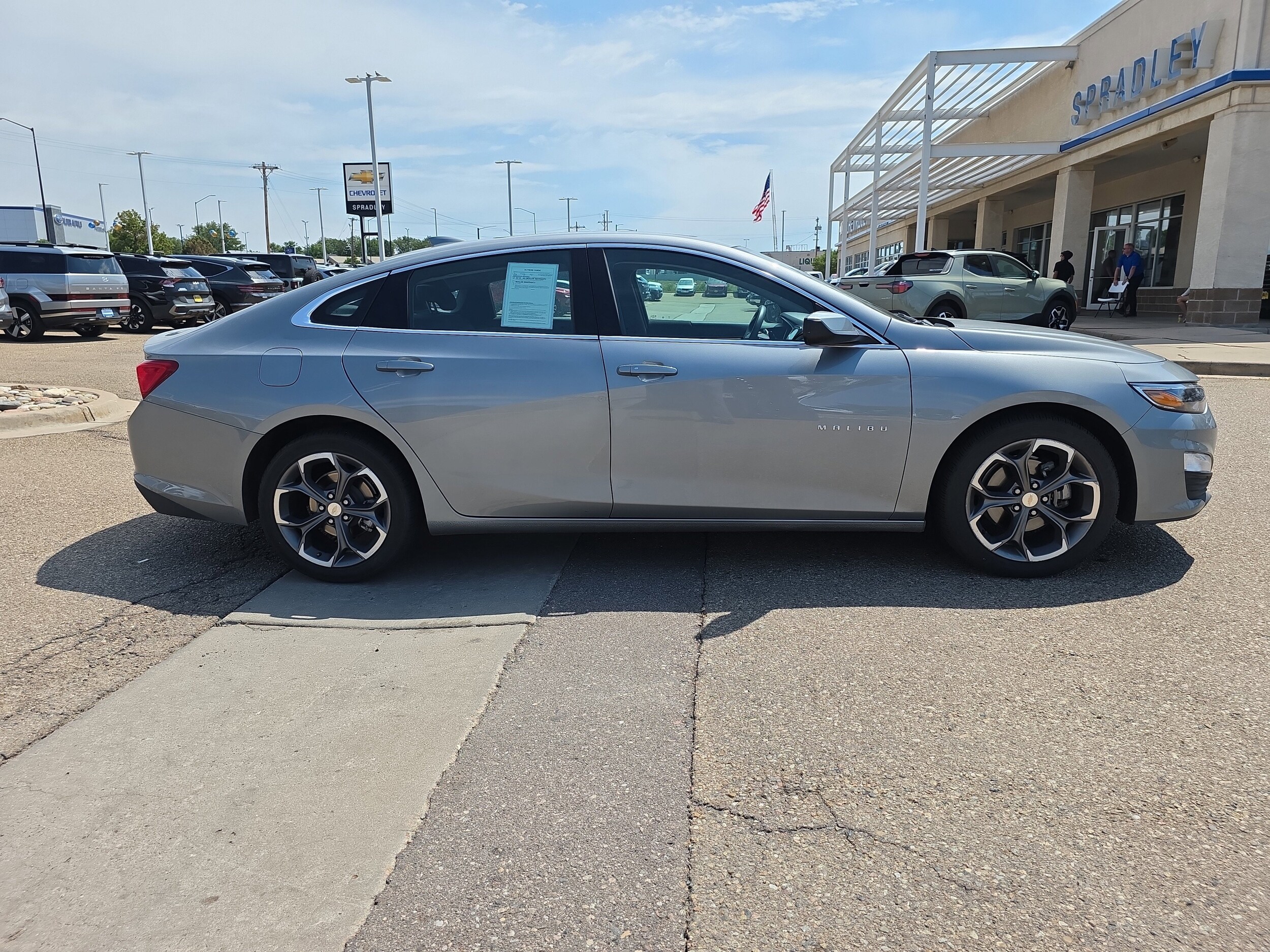 2023 Chevrolet Malibu 1LT photo 3