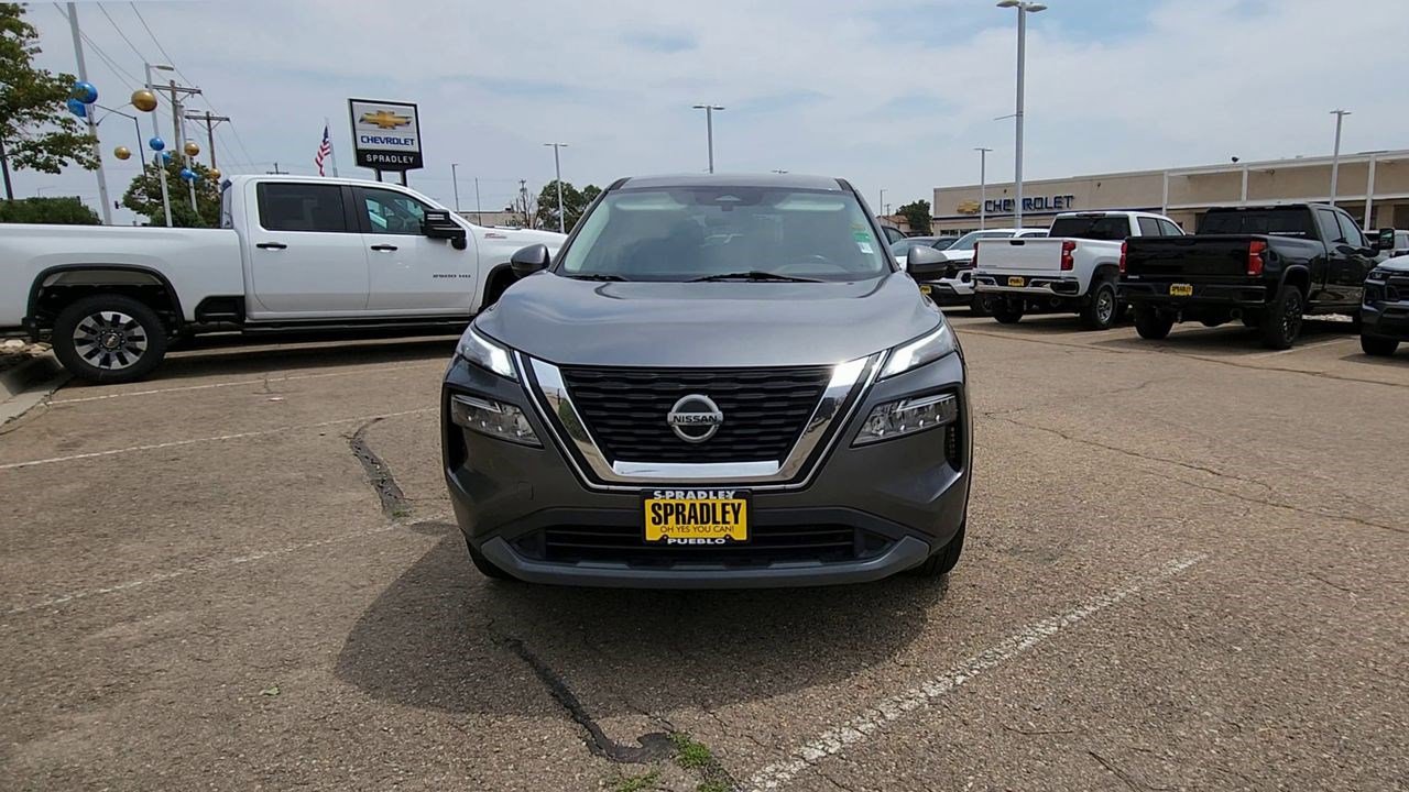 2021 Nissan Rogue SV photo 2