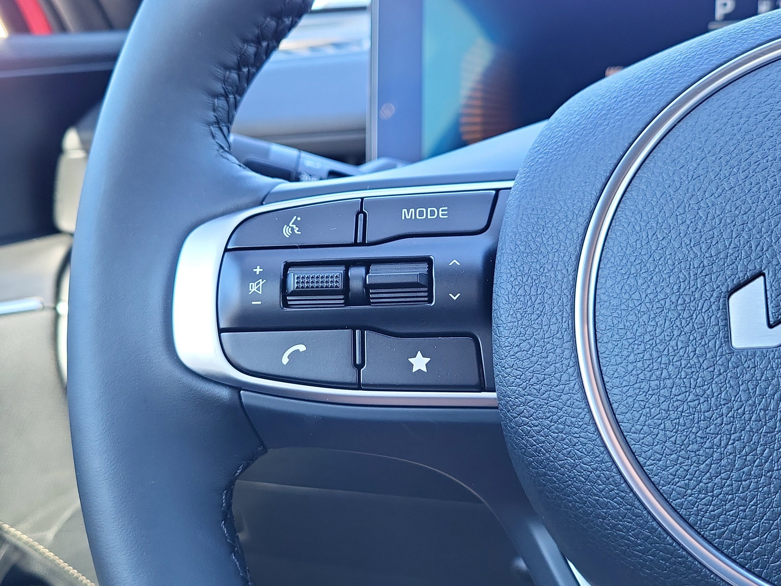 2026 Kia K5 GT-Line - Photo 17