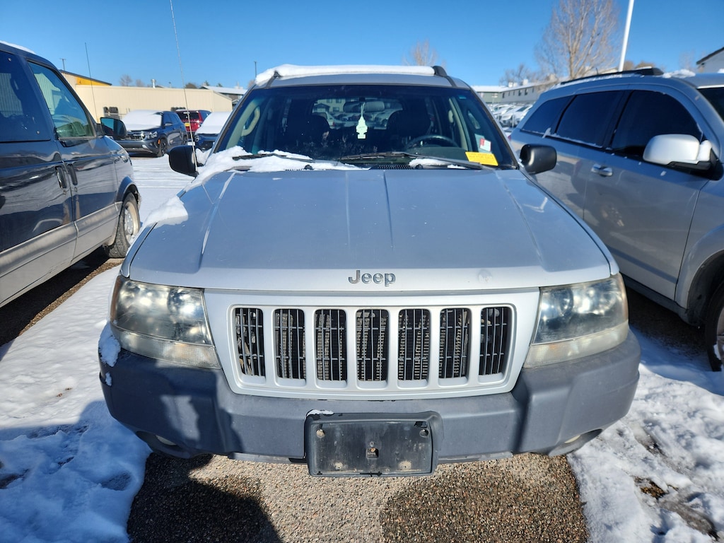 2004 Jeep Grand Cherokee Laredo photo 2