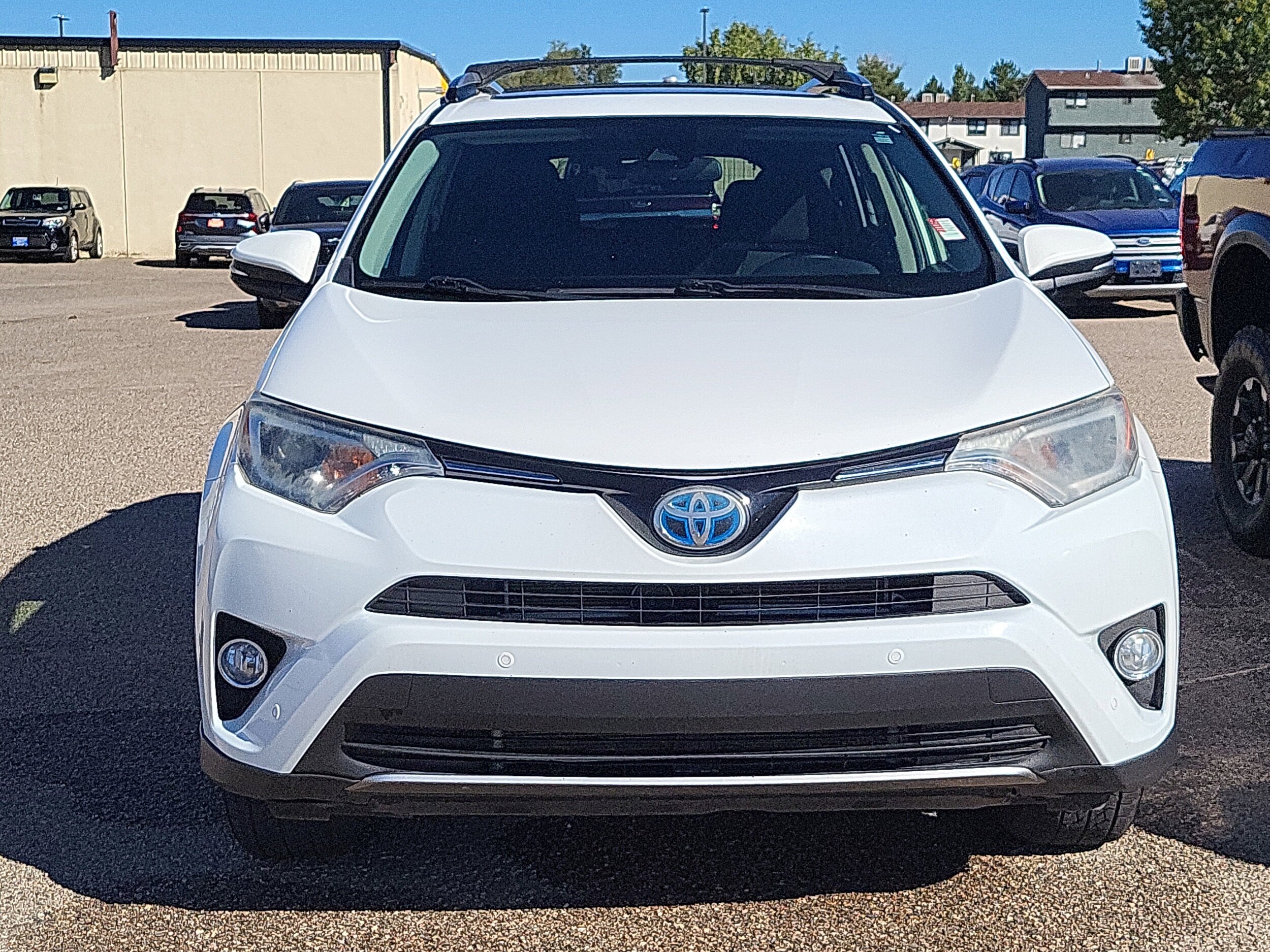 2018 Toyota RAV4 Hybrid XLE photo 2