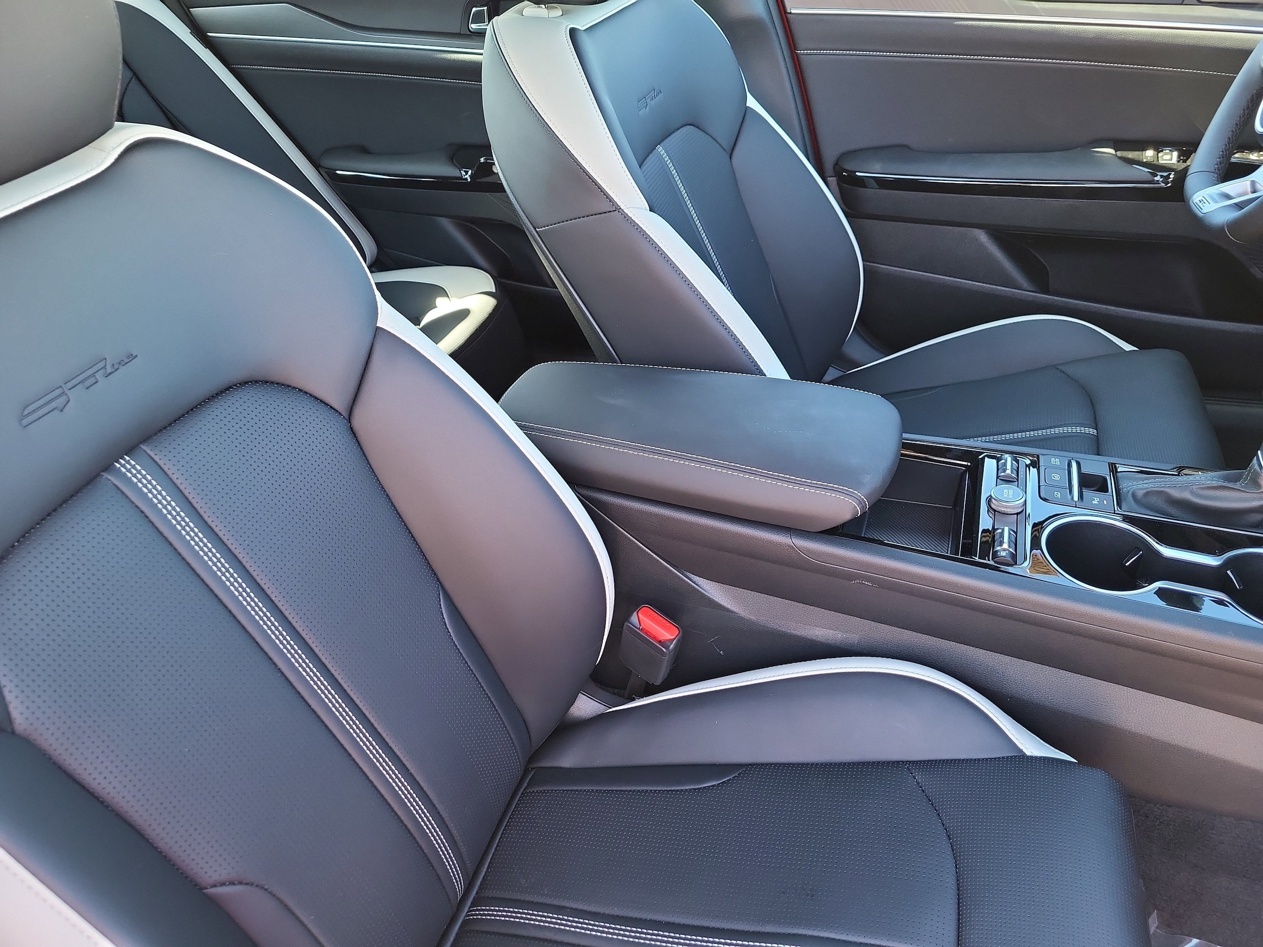 2026 Kia K5 GT-Line - Photo 13