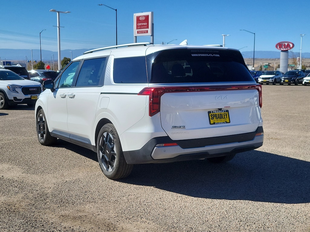 Used 2025 Kia Carnival EX Van Passenger Van