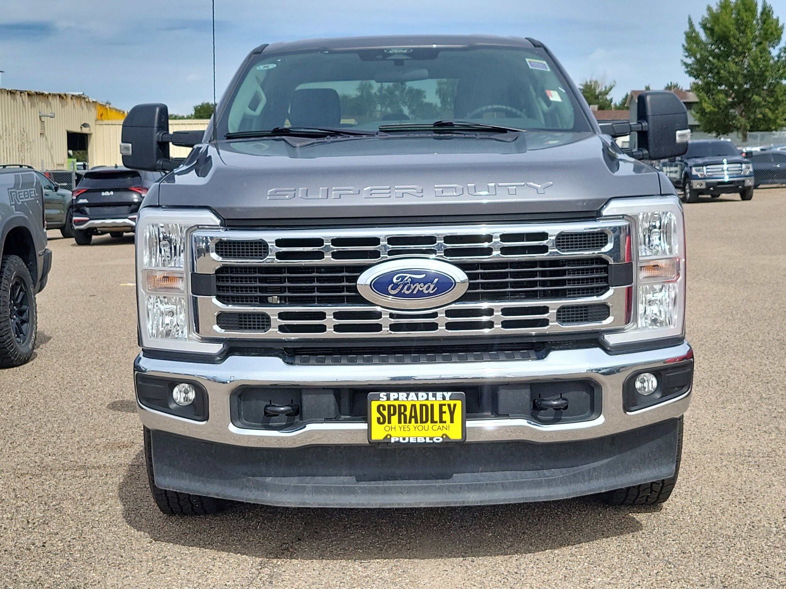 2024 Ford F-250 XLT photo 2