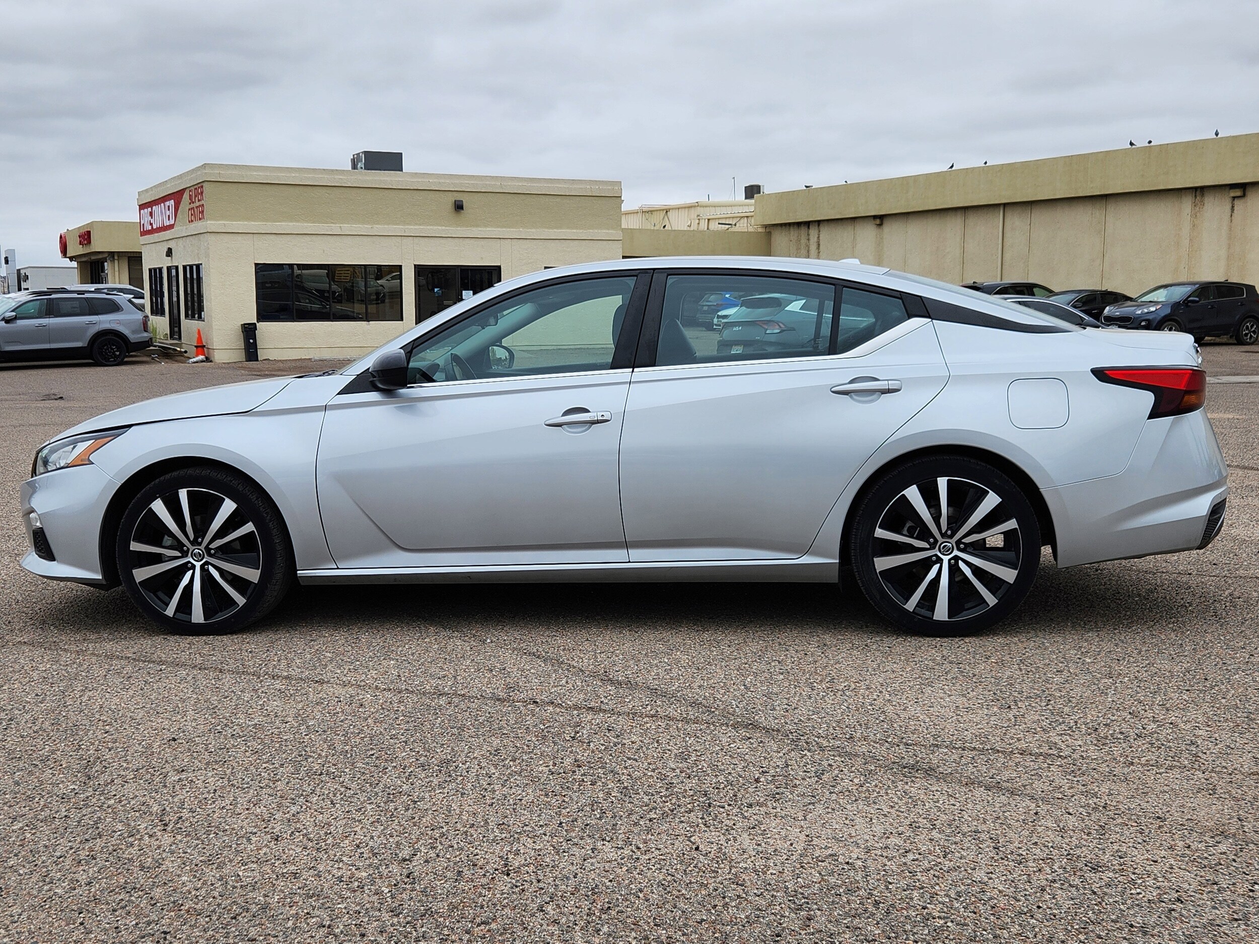 Used 2022 Nissan Altima SR with VIN 1N4BL4CV6NN389693 for sale in Pueblo, CO