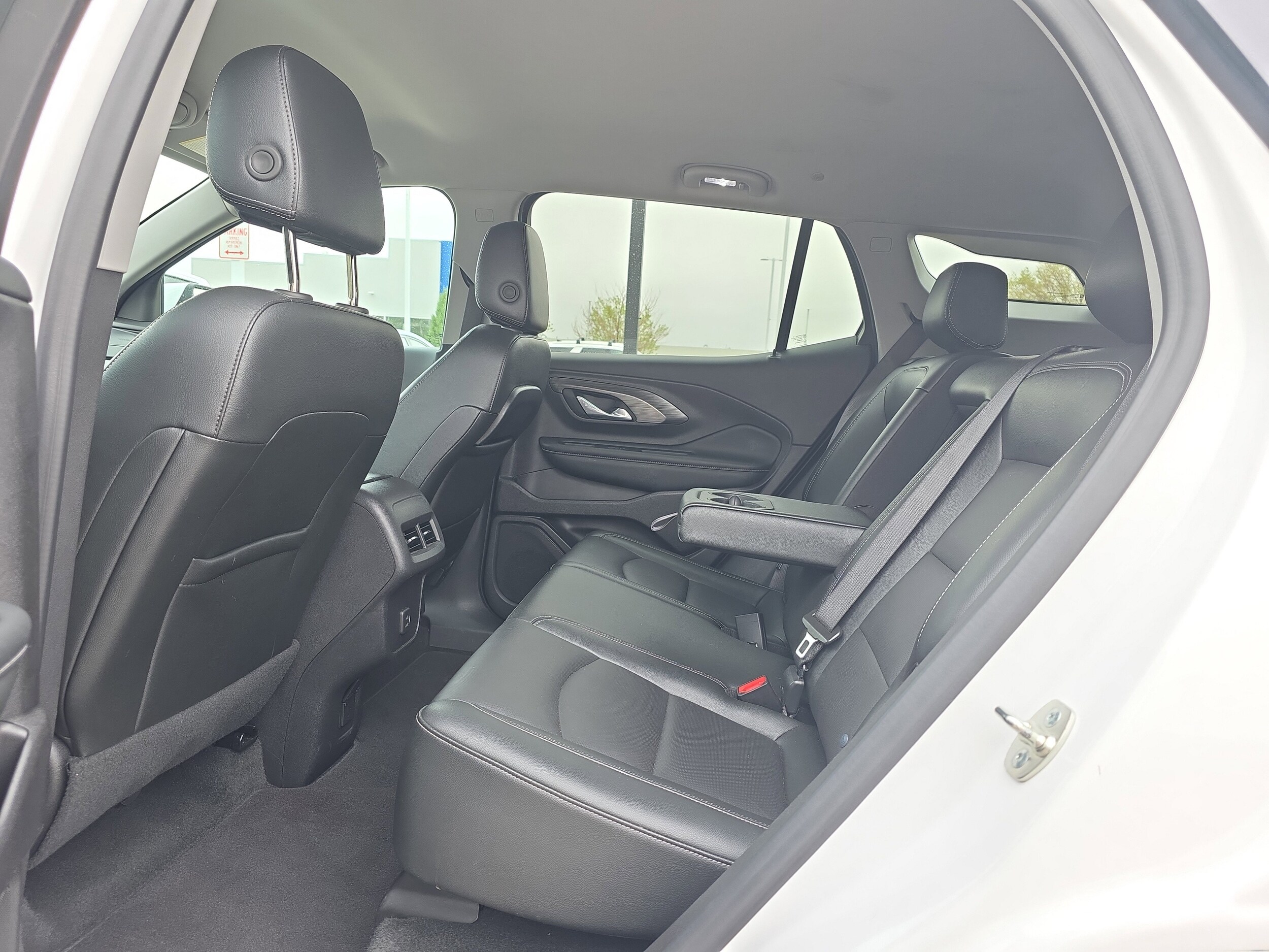 2024 Gmc Terrain SLT photo 4