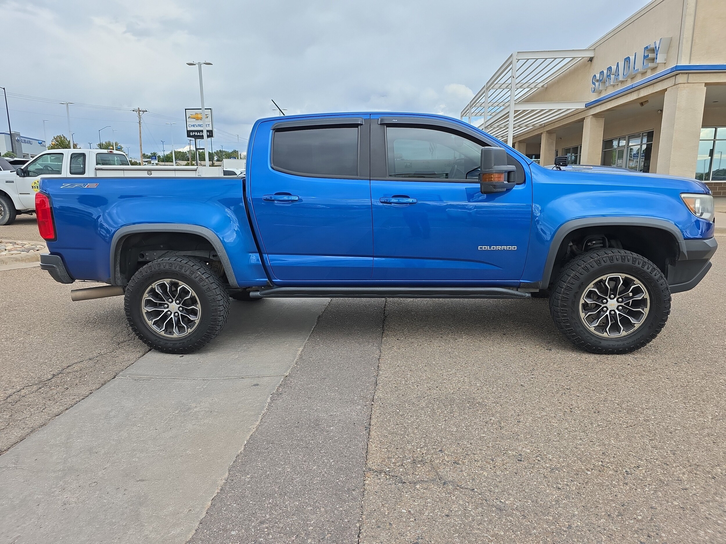 2019 Chevrolet Colorado ZR2 photo 2
