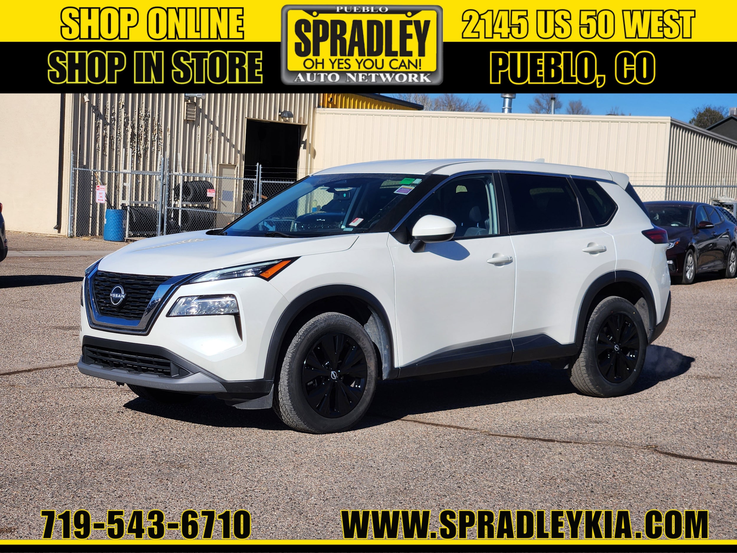 2023 Nissan Rogue SV's photo