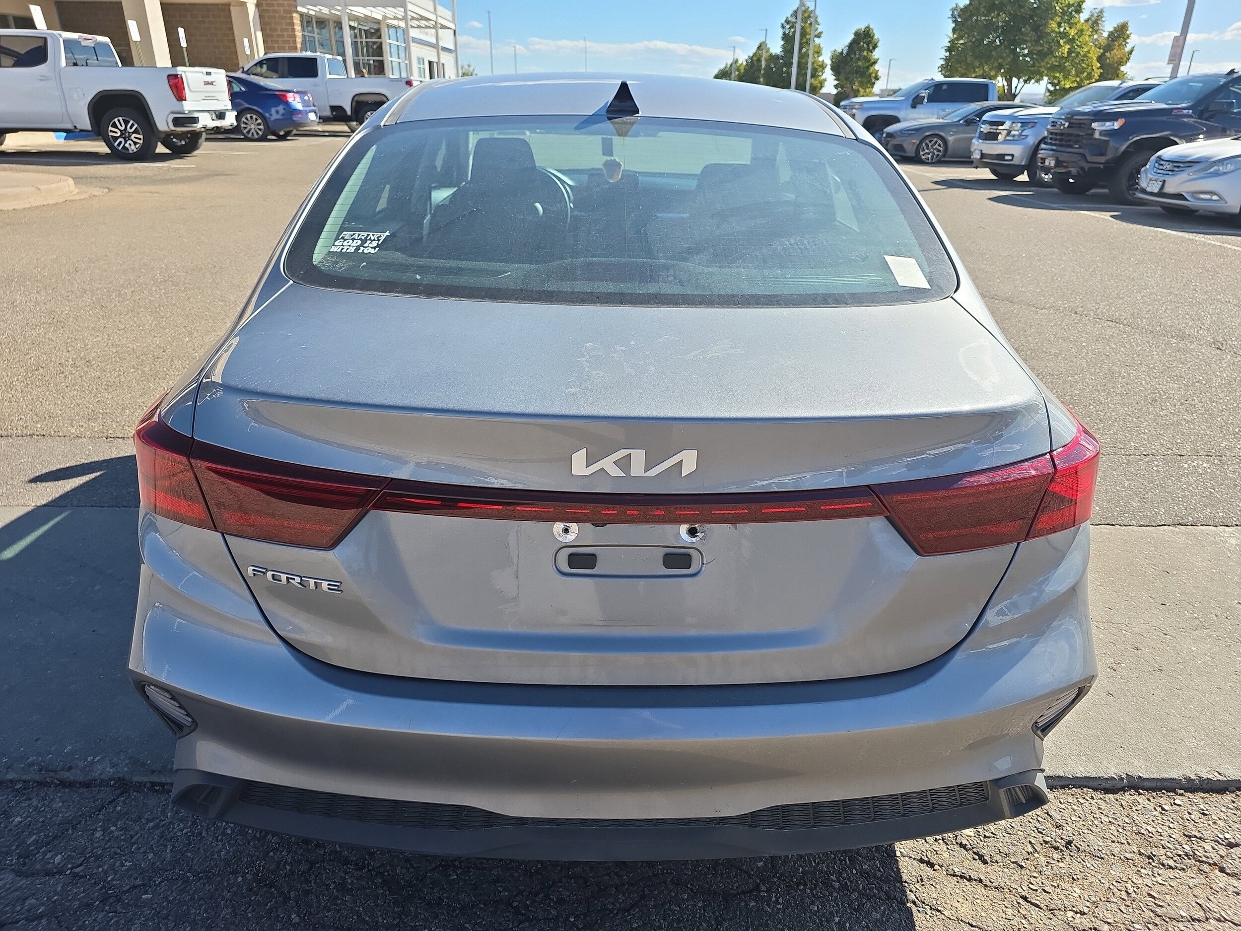 2022 Kia Forte LXS photo 2