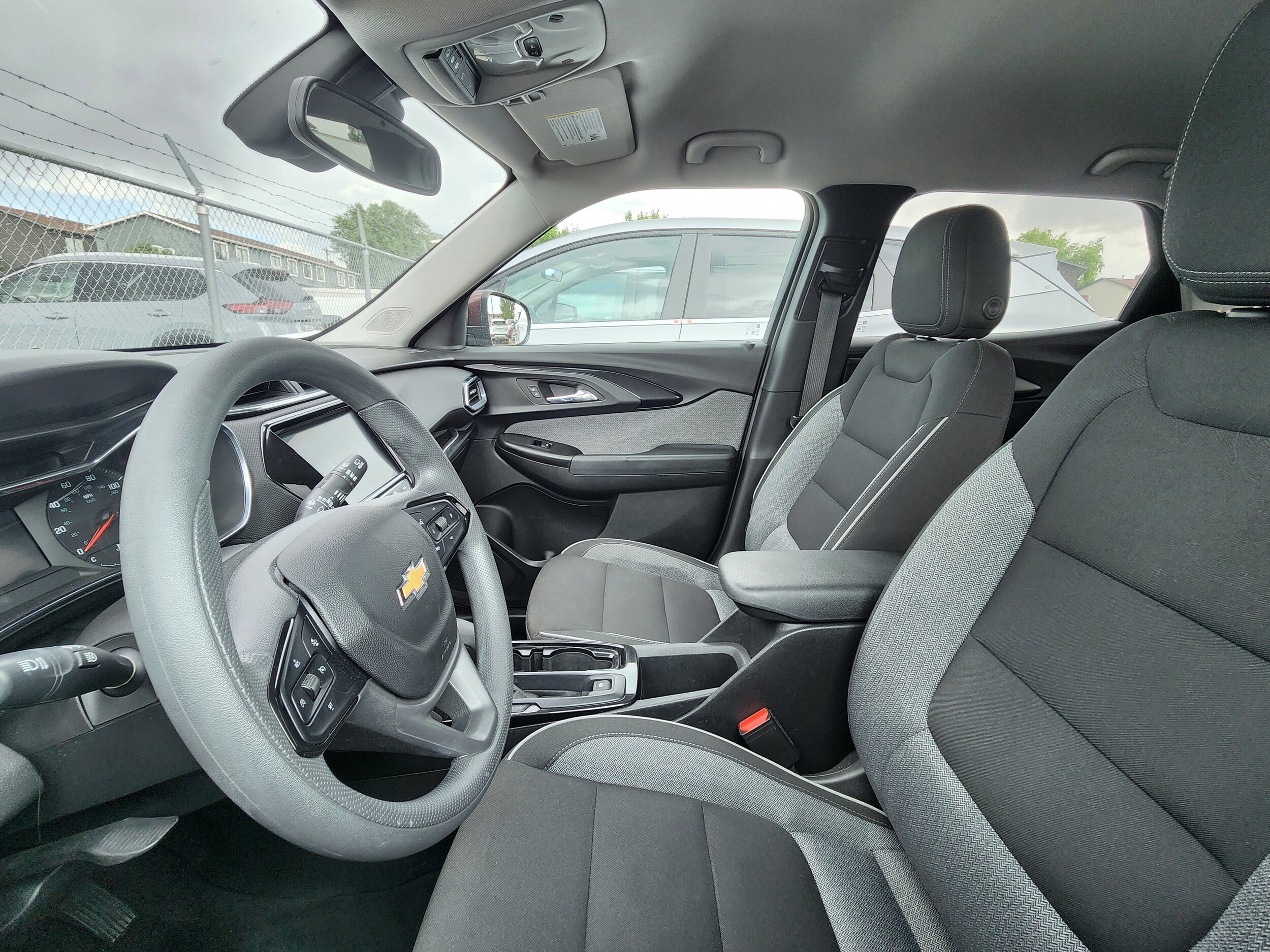 2022 Chevrolet Trailblazer LT photo 3