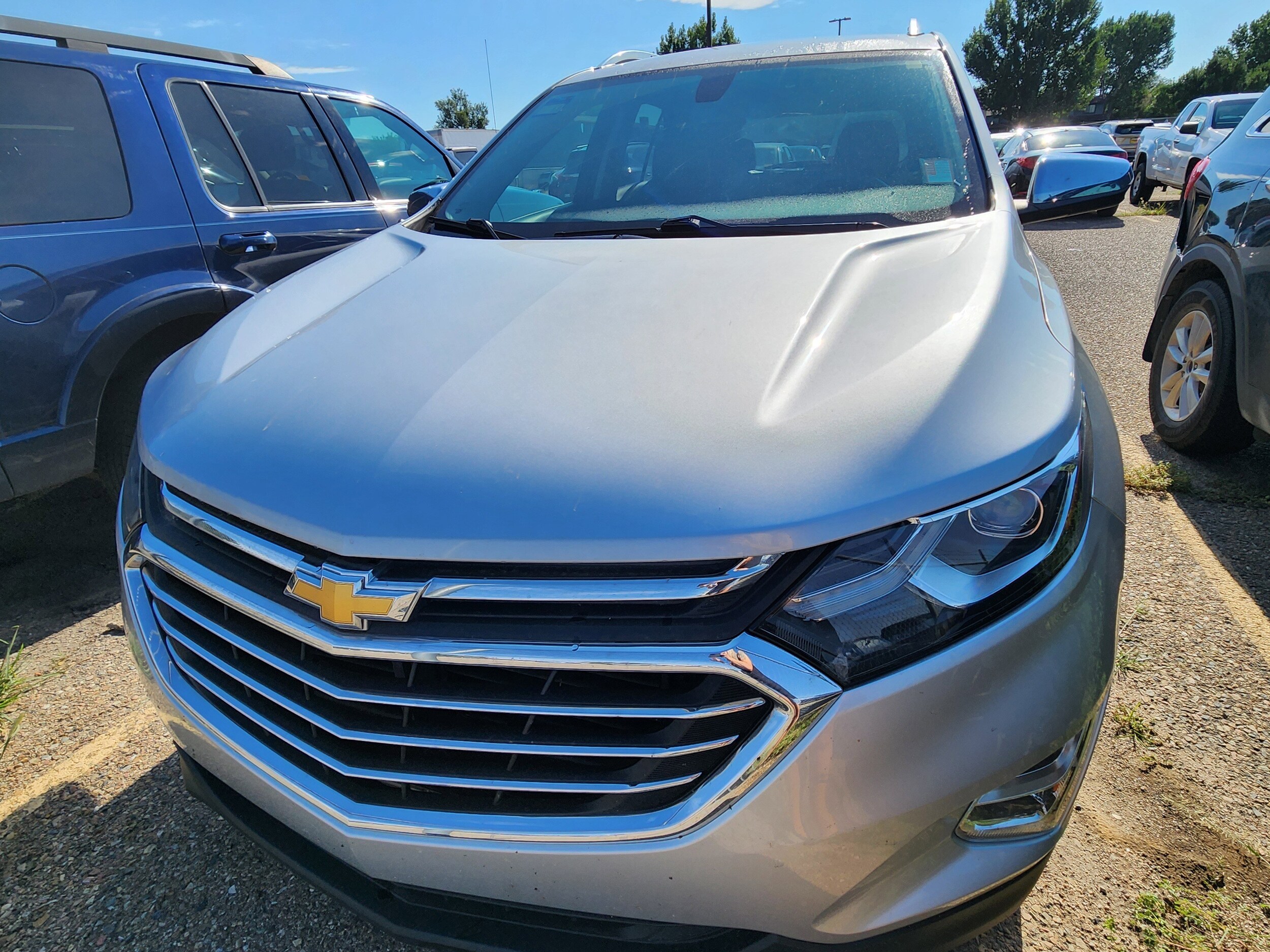 2019 Chevrolet Equinox Premier photo 2