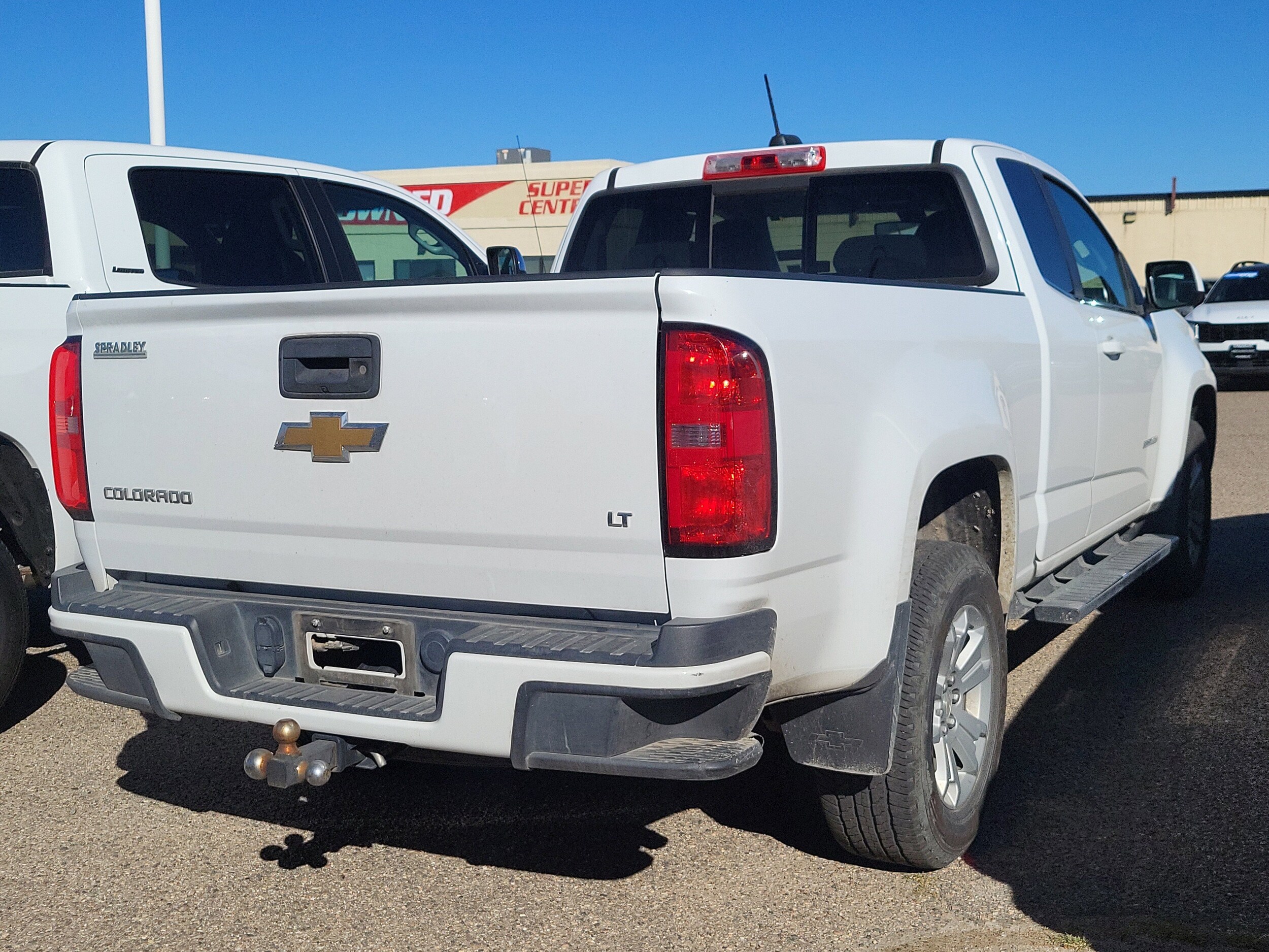 2016 Chevrolet Colorado LT photo 3