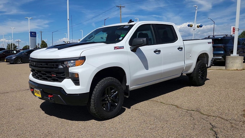 Used 2025 Chevrolet Silverado 1500 Custom Trail Boss Truck Crew Cab