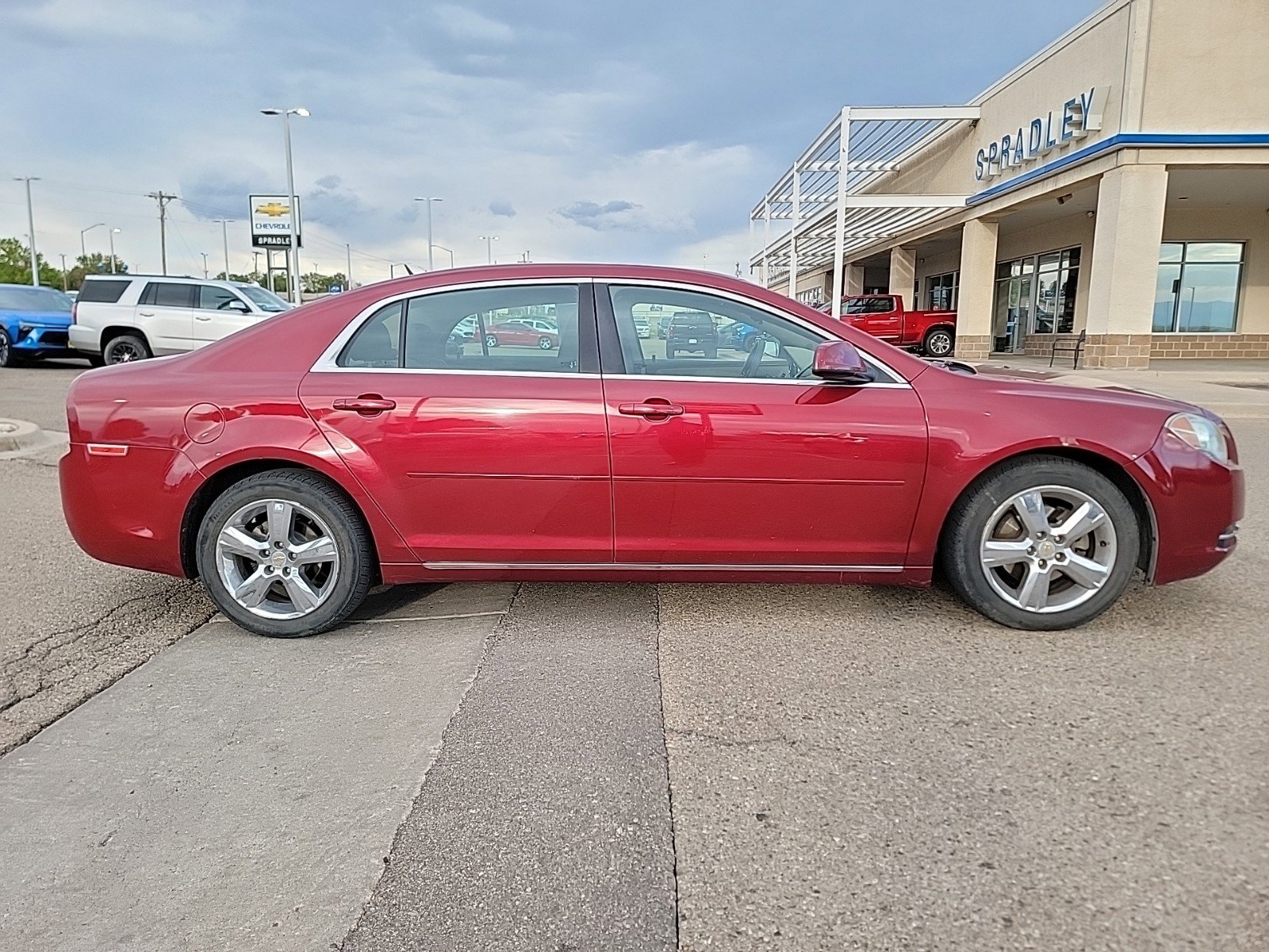 2011 Chevrolet Malibu 1LT photo 3