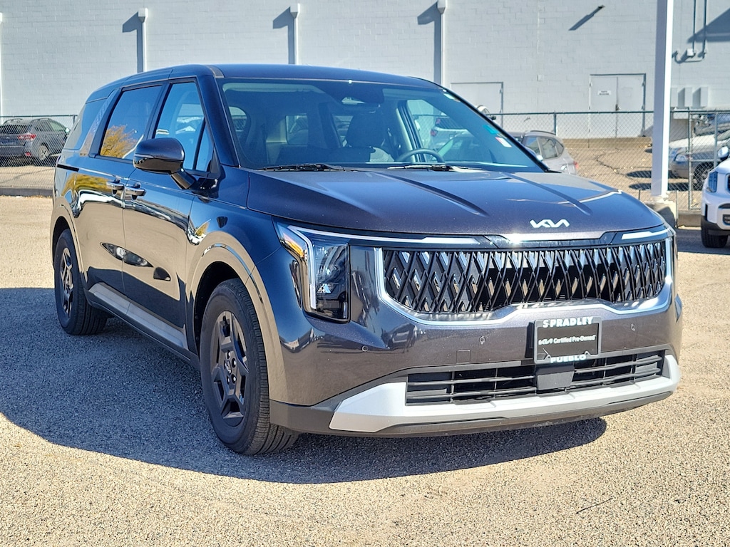 Used 2025 Kia Carnival LX Van Passenger Van