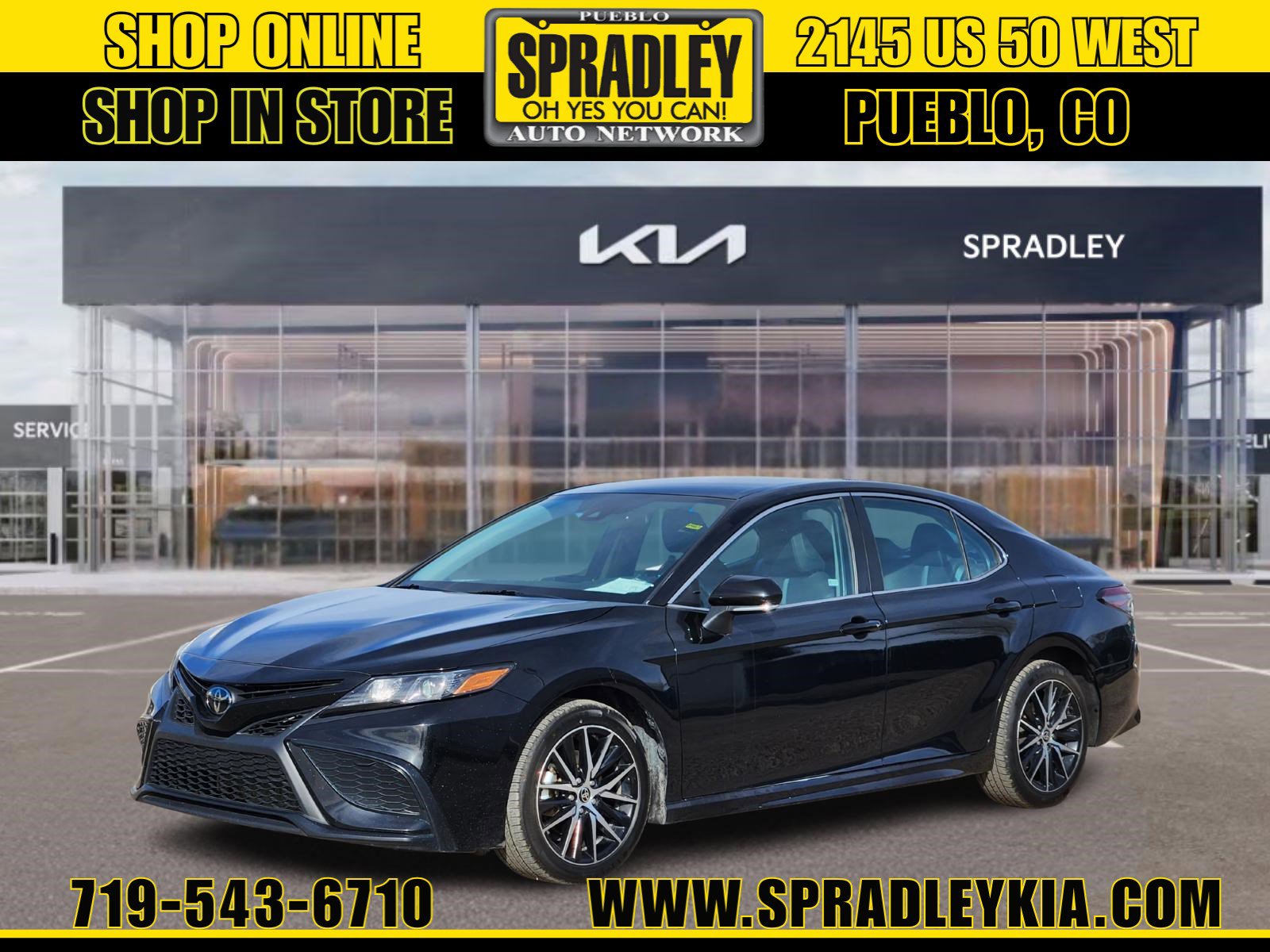 2024 Toyota Camry SE's photo