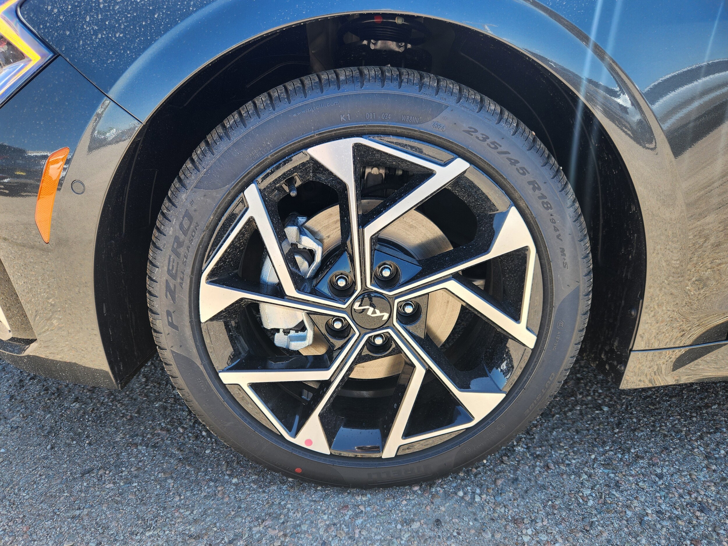 2025 Kia K5 EX - Photo 18