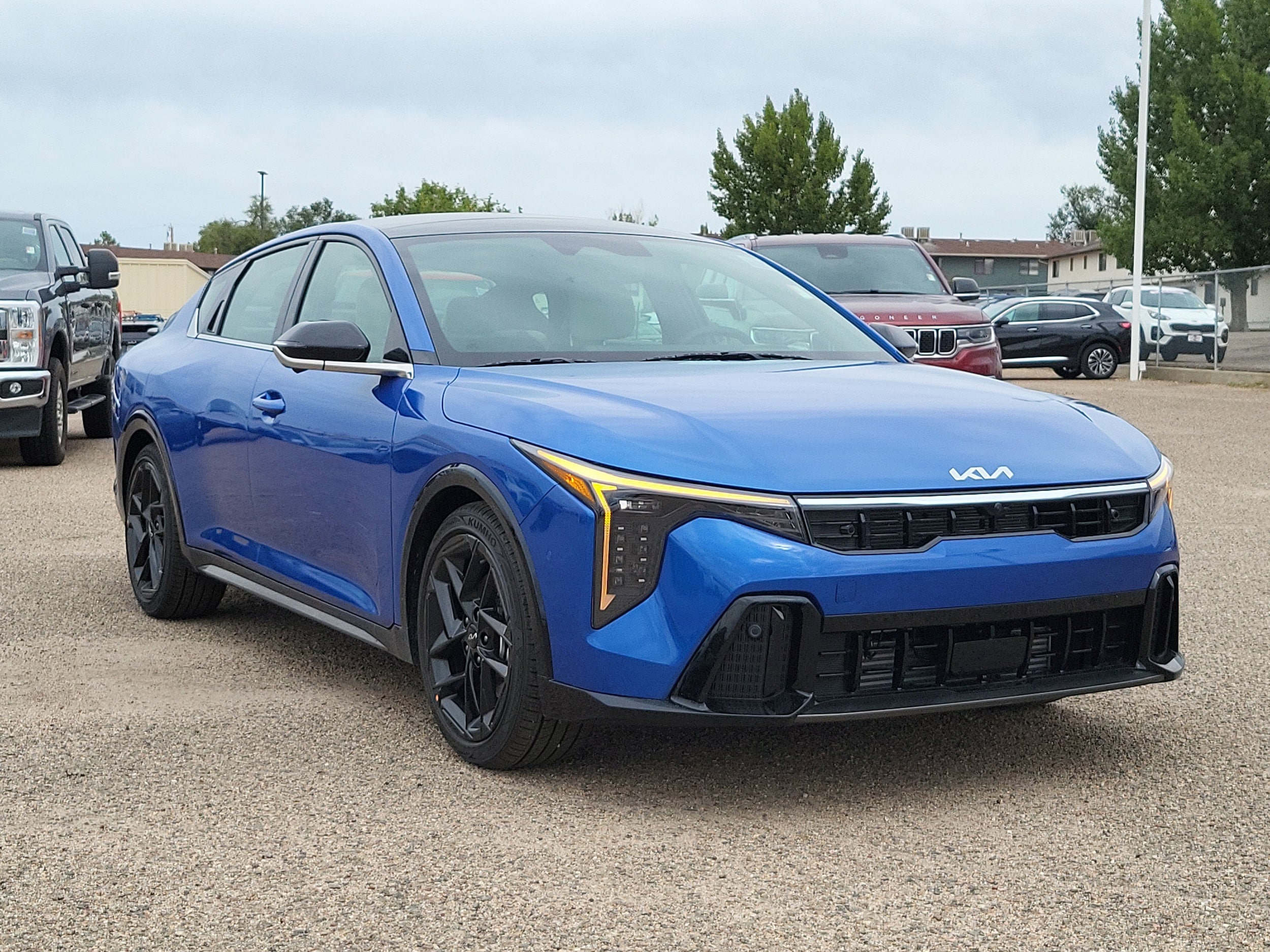 2025 Kia K4 GT-Line Turbo photo 2