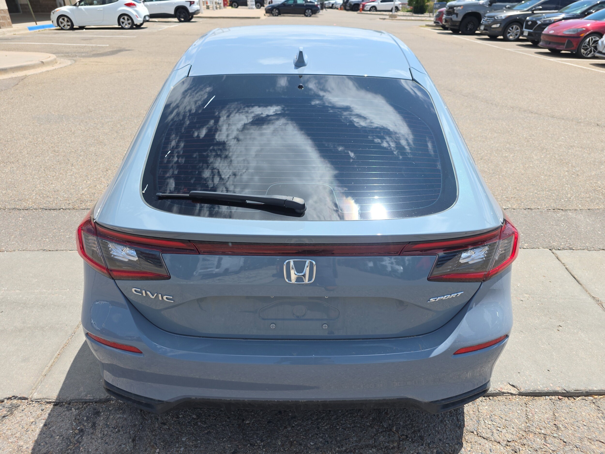 2024 Honda Civic Hatchback Sport photo 4