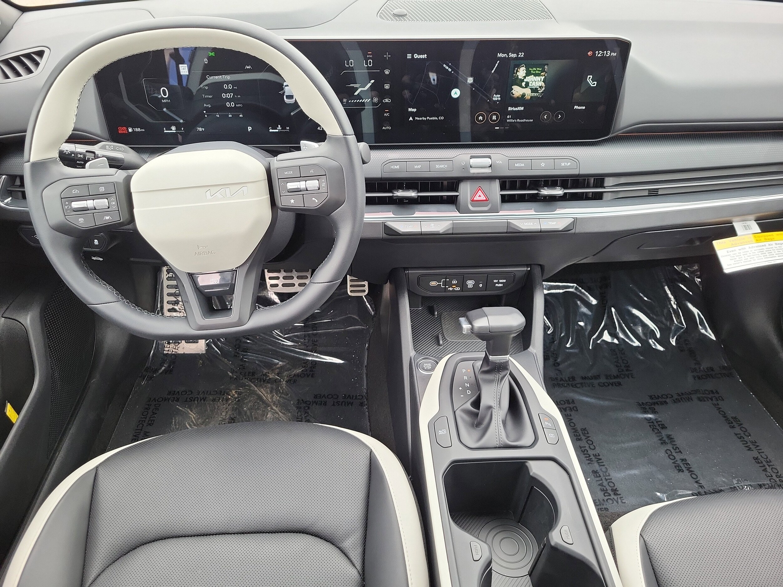 2025 Kia K4 GT-Line Turbo - Photo 9