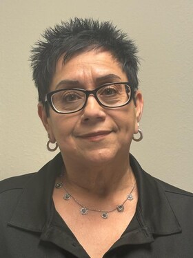 Staff member Allison Flores from ID_4293aa